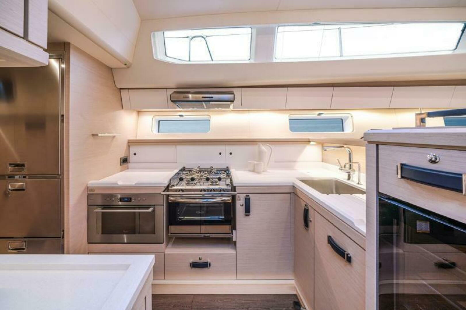 2026 Jeanneau Jeanneau Yachts 65 - Image 27