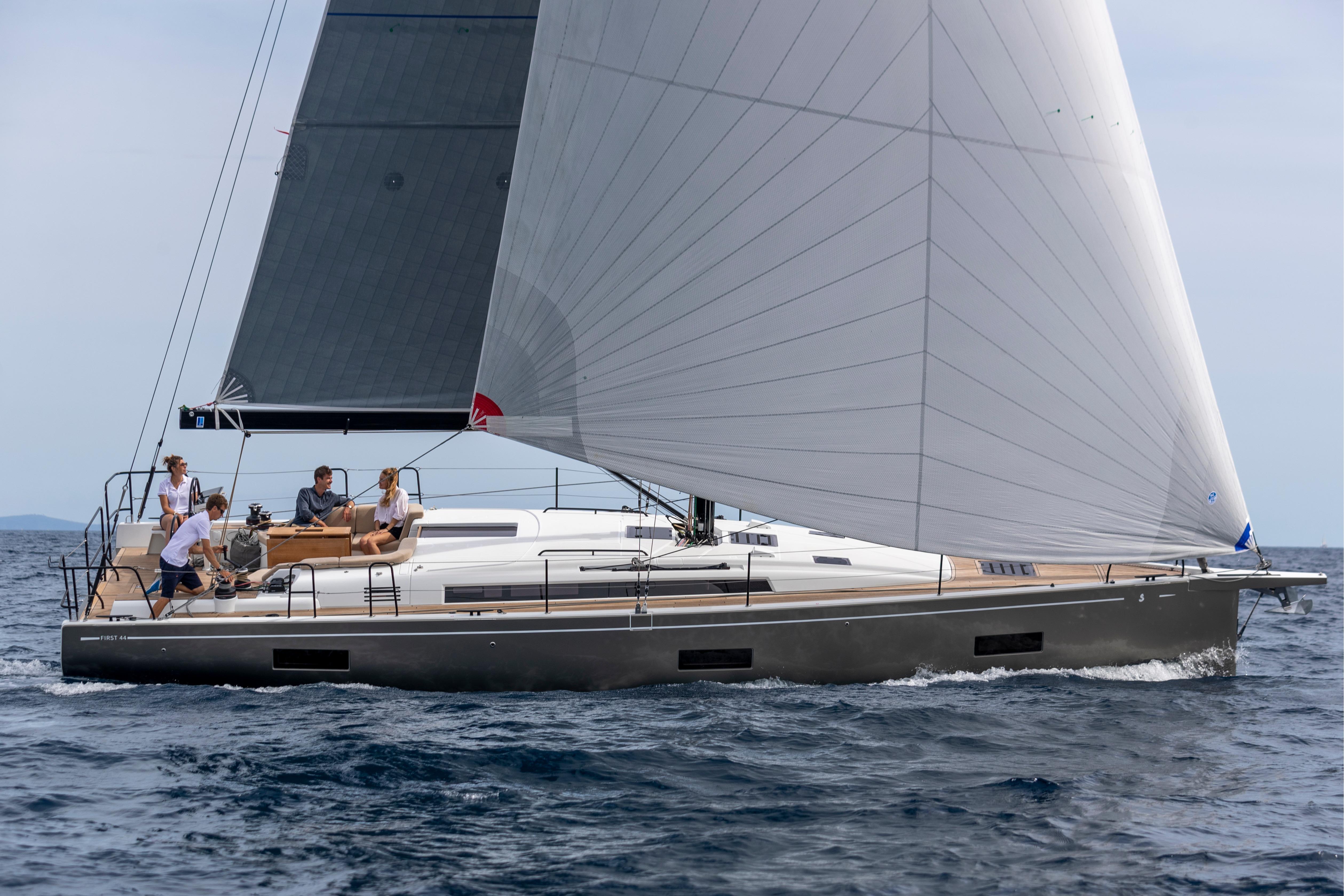 2026 Beneteau First 44