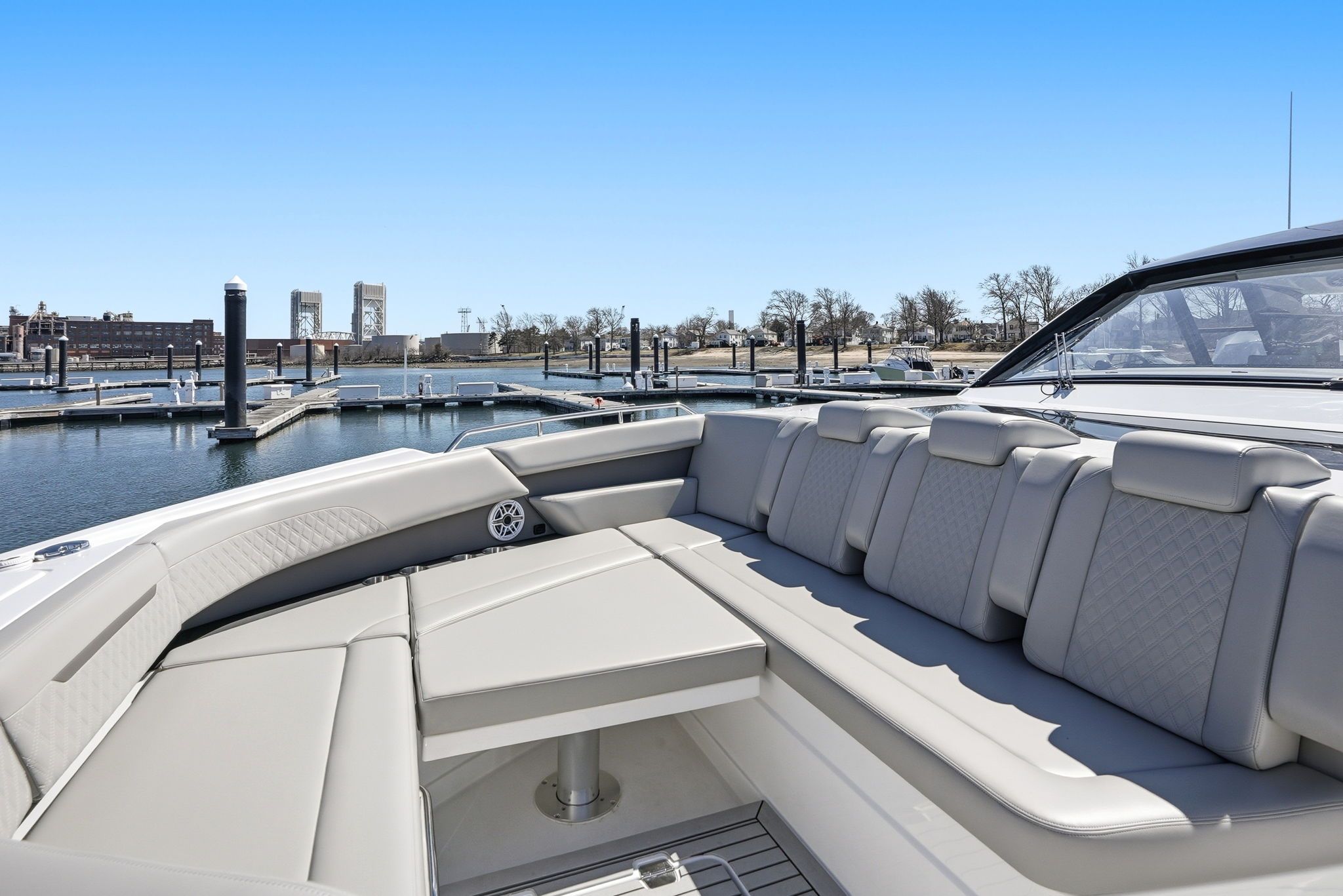 2026 Cruisers Yachts 50 GLS - 51
