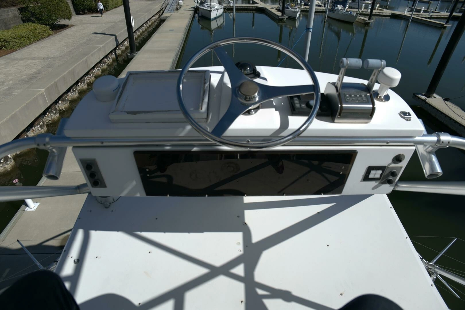 2002 Viking 43 Open - Image 34