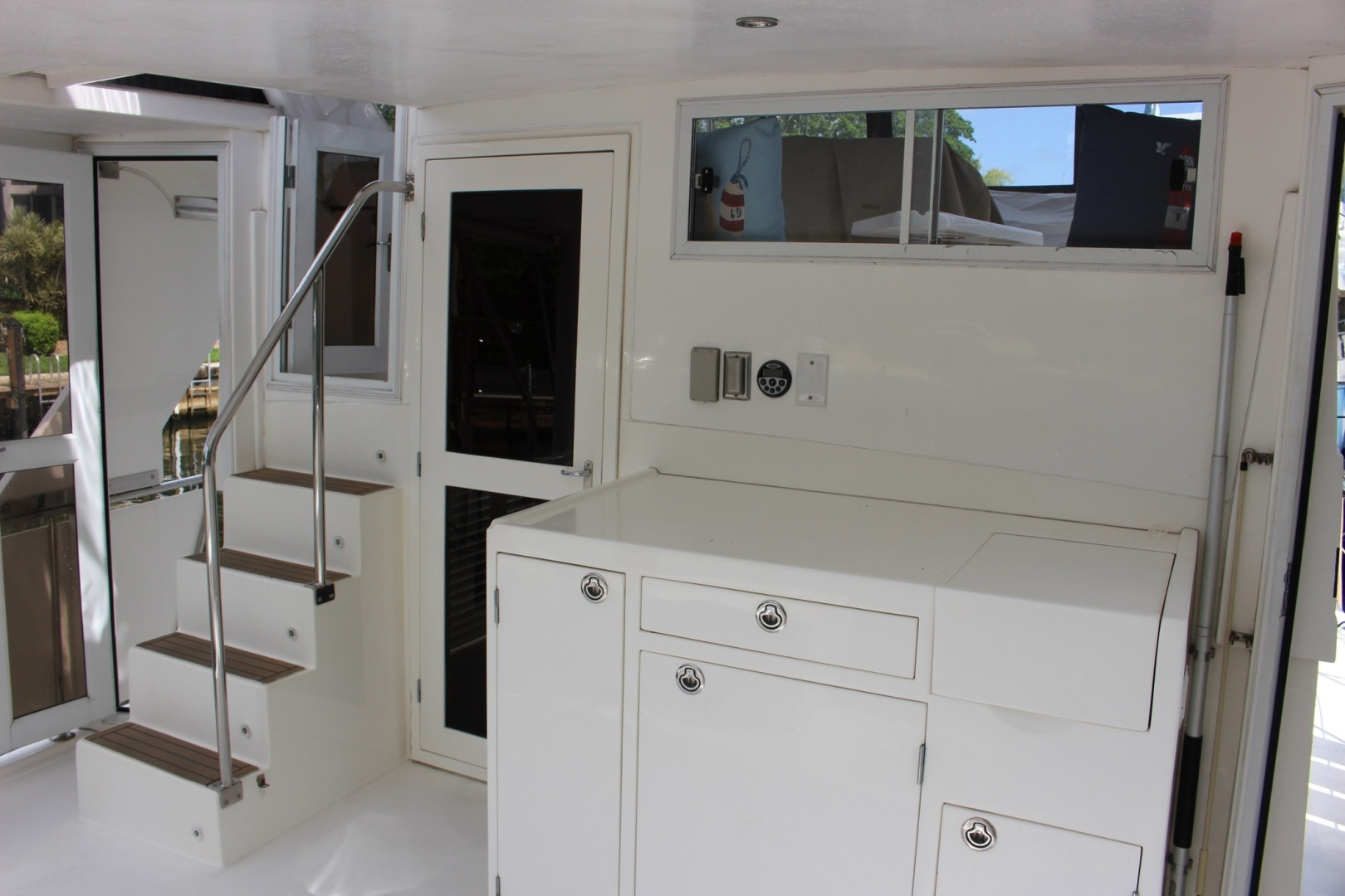 2007 Jefferson Motor Yacht - Image 6