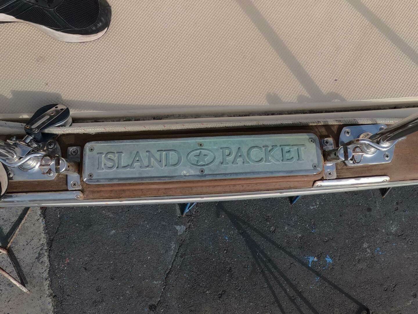 2005 Island Packet 370 - Image 3