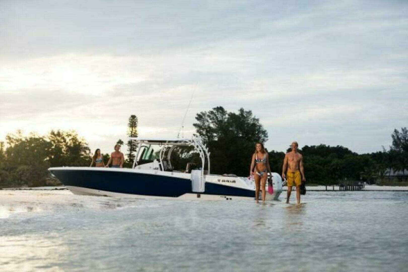 2025 Wellcraft 302 Fisherman - Image 3