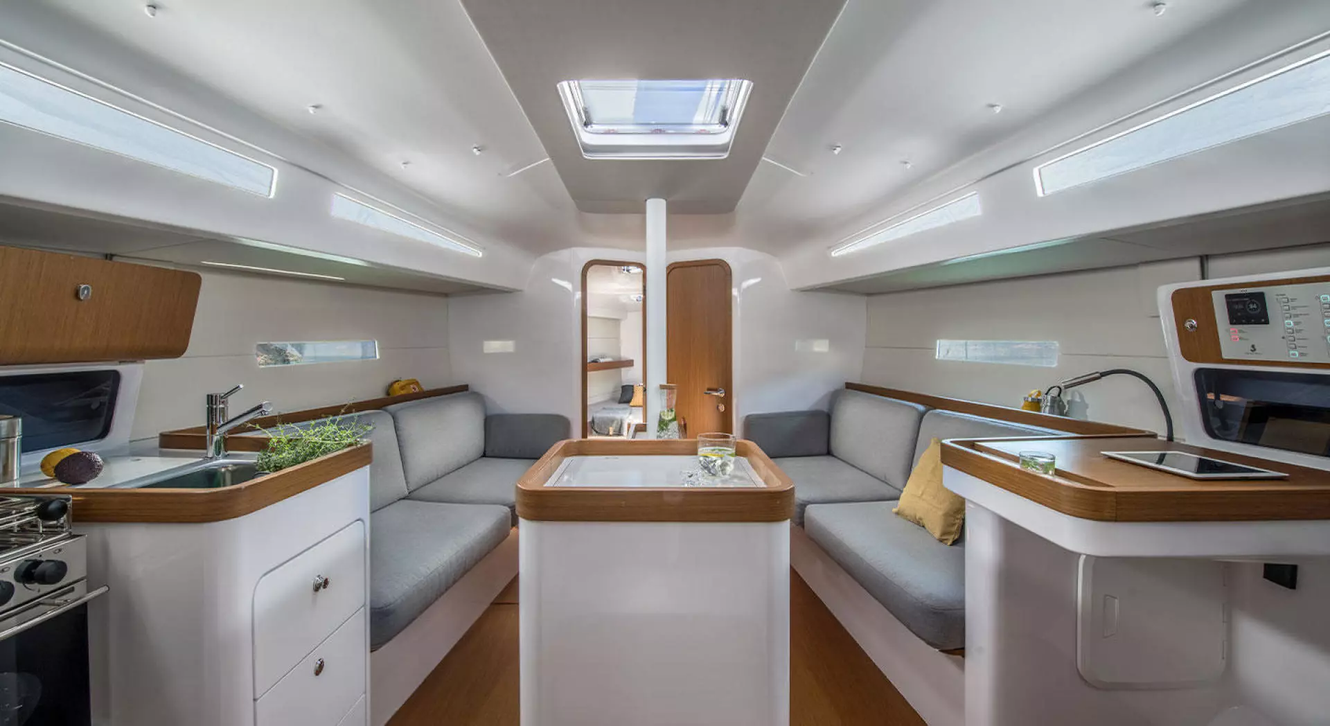 2026 Beneteau First 36 - Image 6