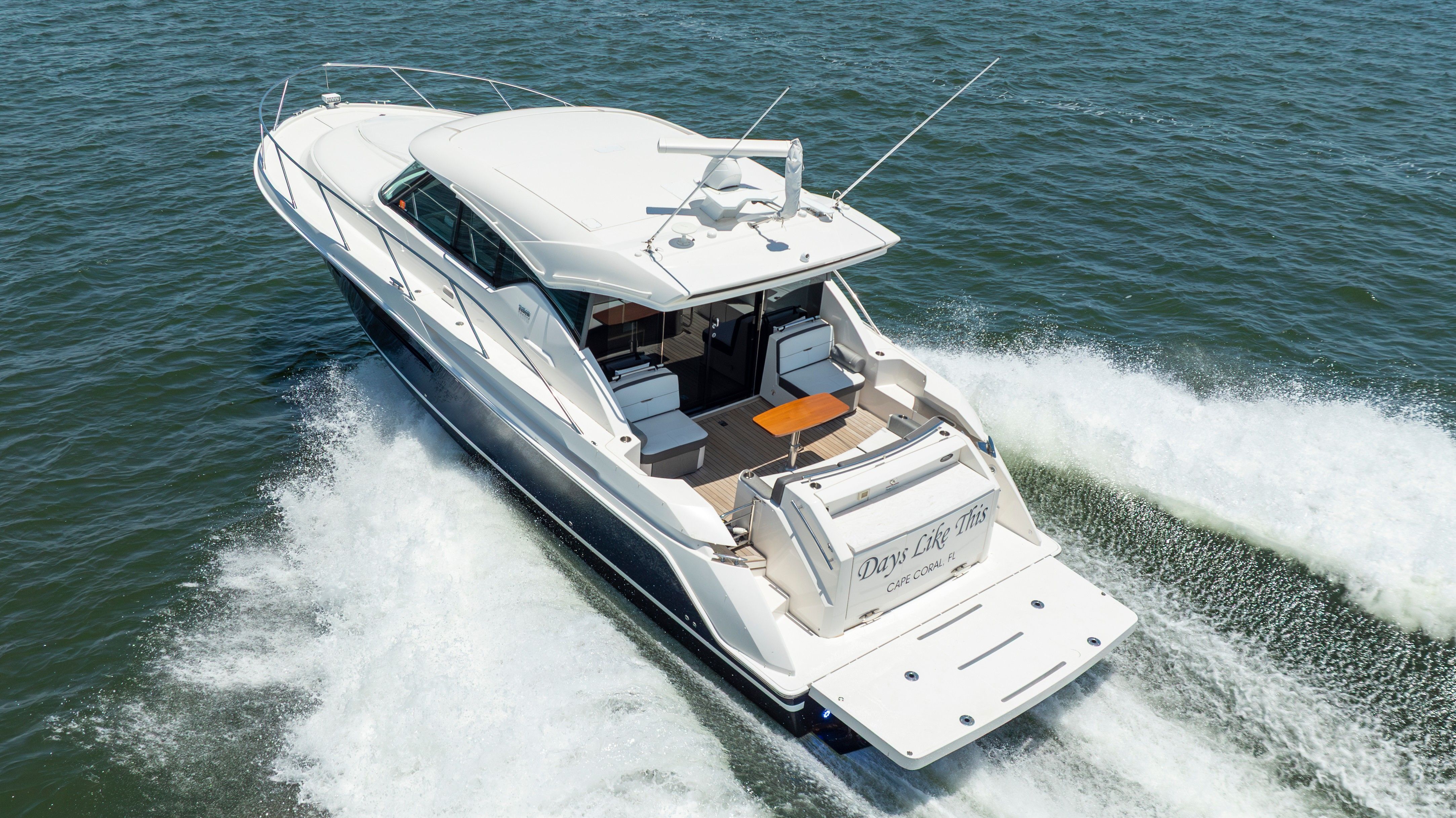 2018 Tiara Yachts 44 Coupe - 3