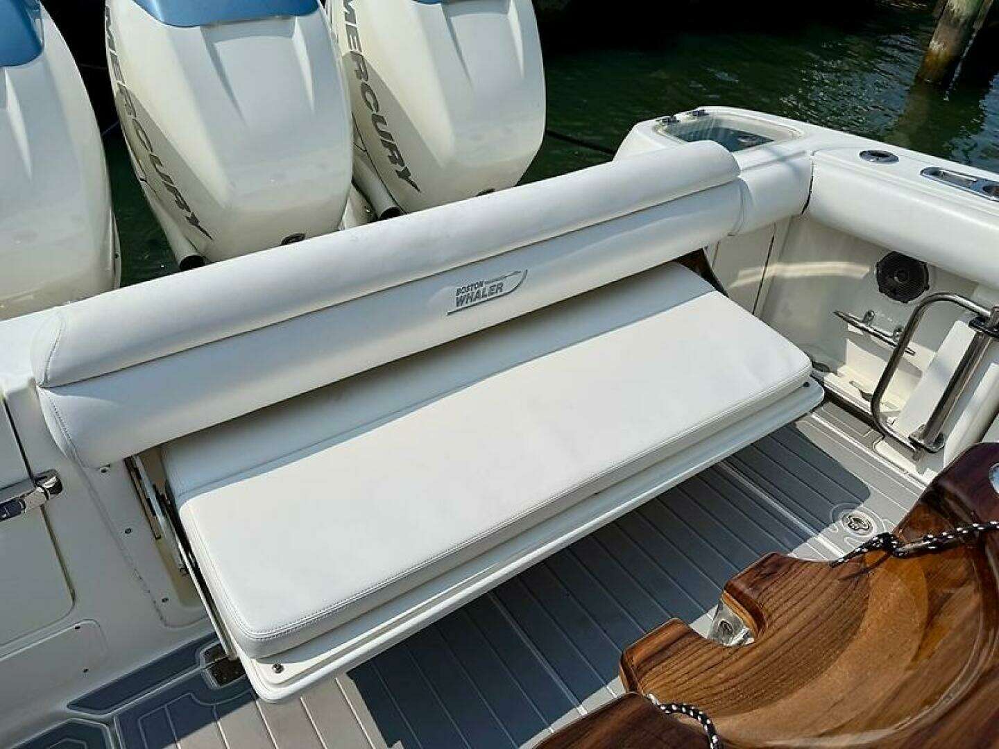 2014 Boston Whaler 350 Outrage - Image 64