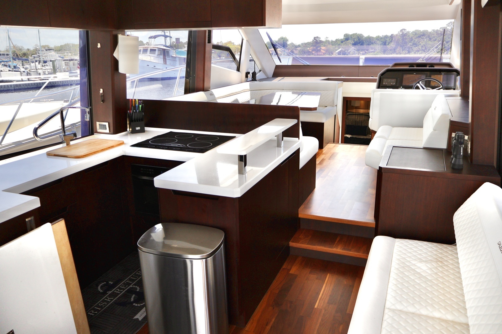 2022 Galeon 500 FLY - Image 40