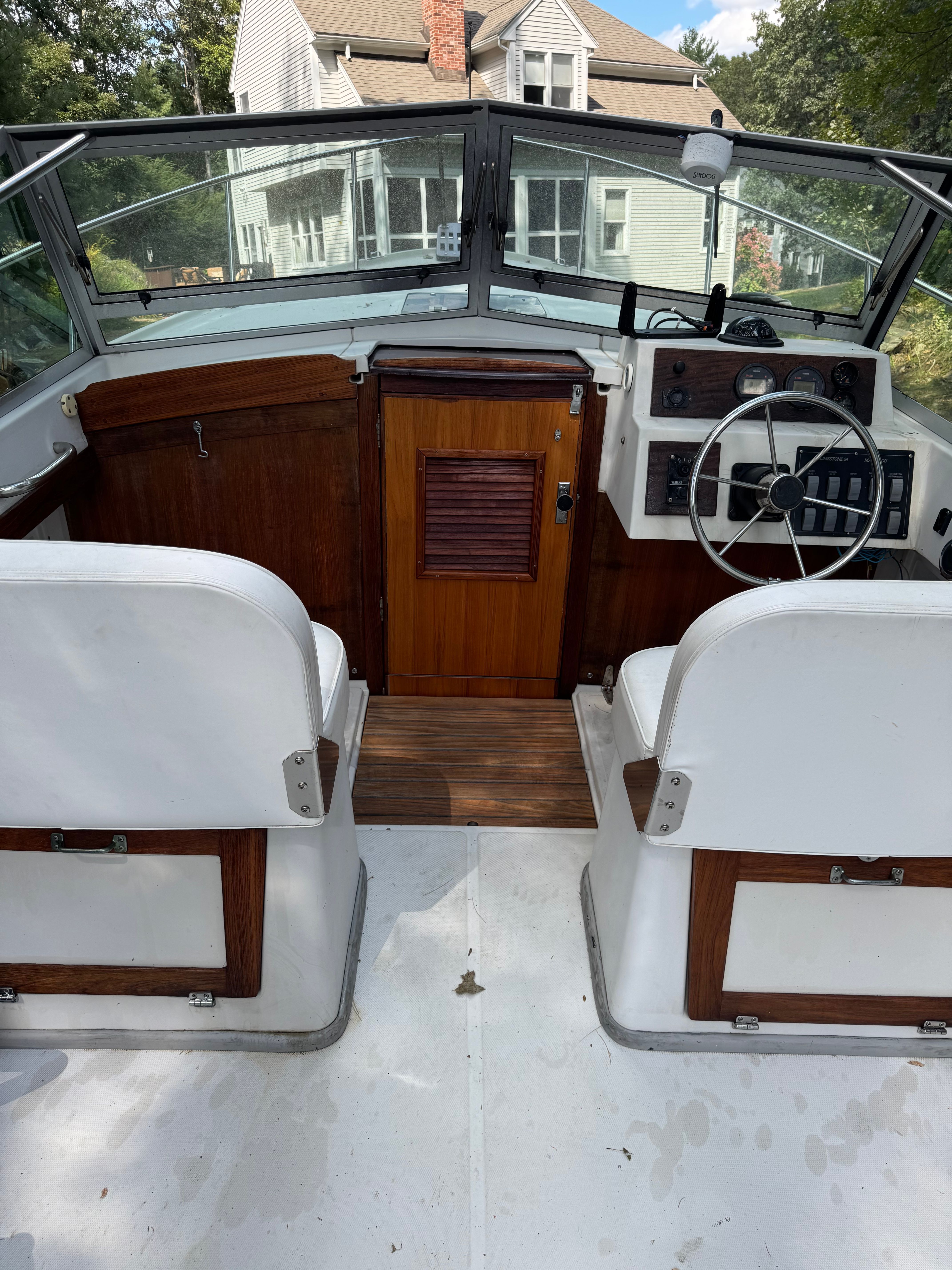 1989 Limestone 24 Runabout - 5