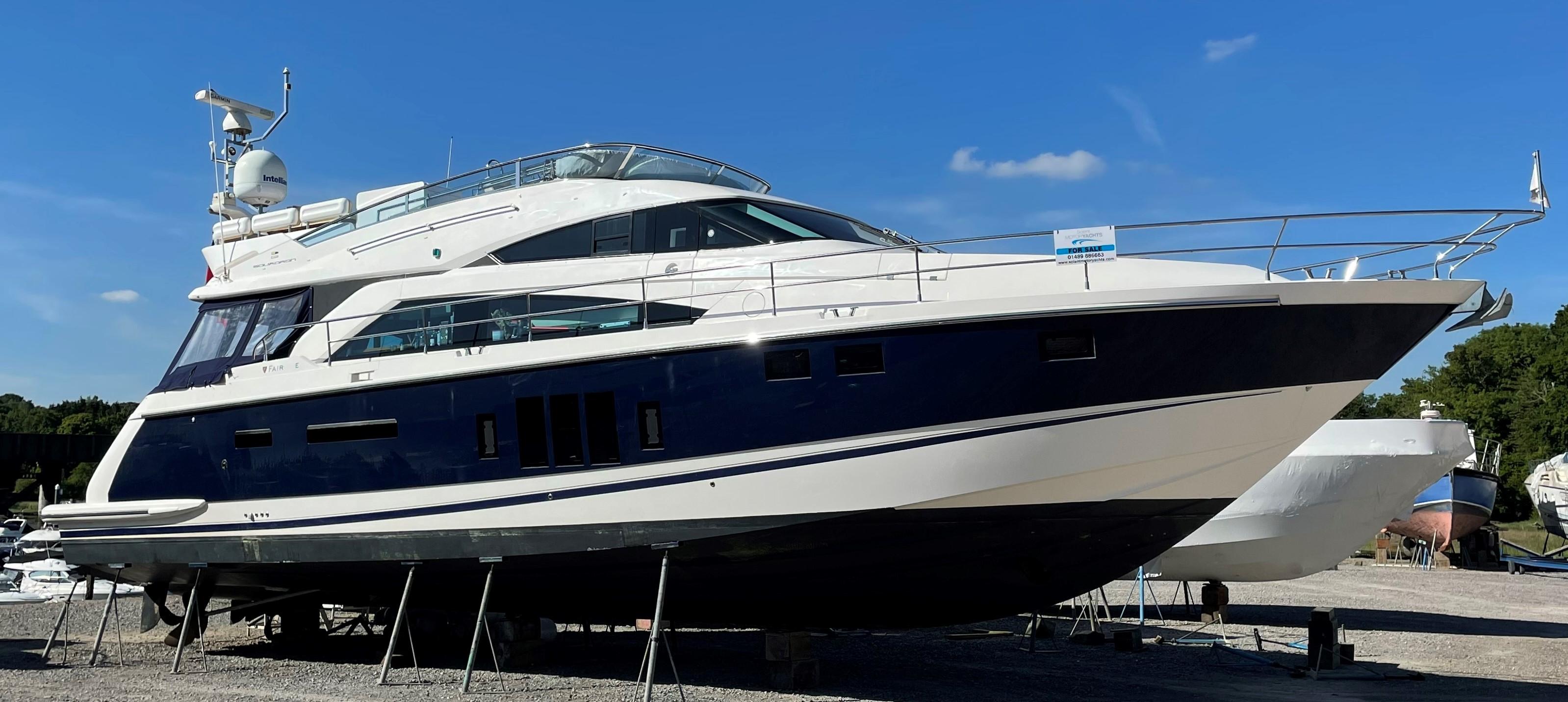 Fairline Squadron 58 - Overall out of the water
