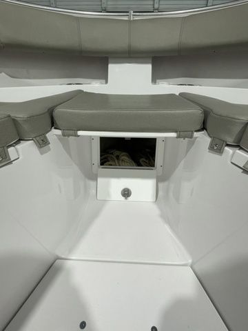 2024 Sportsman Open 352 Center Console - 15