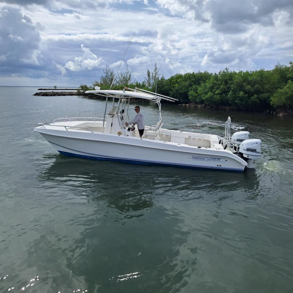 2017 Twin Vee 26 Center Console
