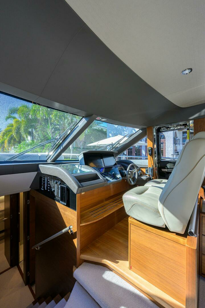 2021 Princess F70 - Image 33
