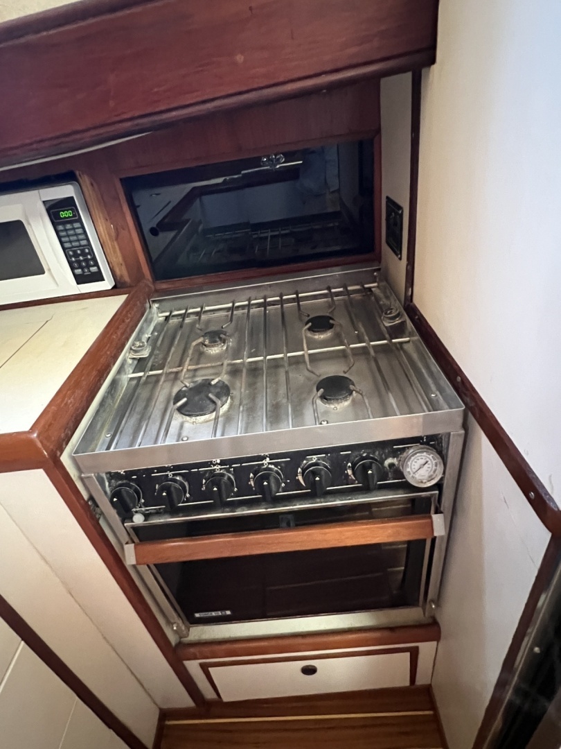 1977 Fisher 46 - Image 28
