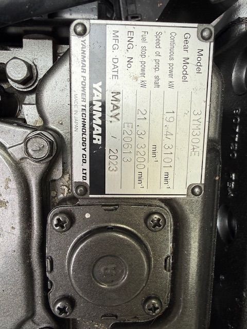 Stbd engine plate IMG_1715.jpeg