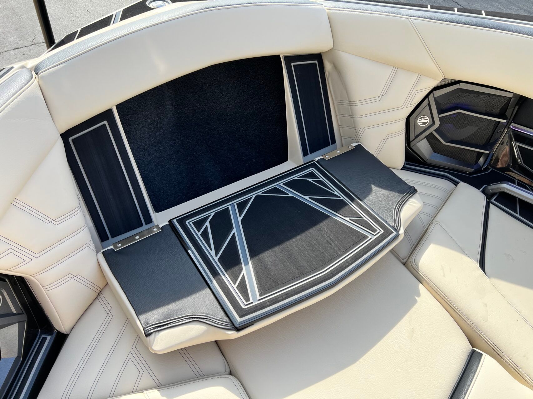 2026 Tigé Ultré 25ZX - 37