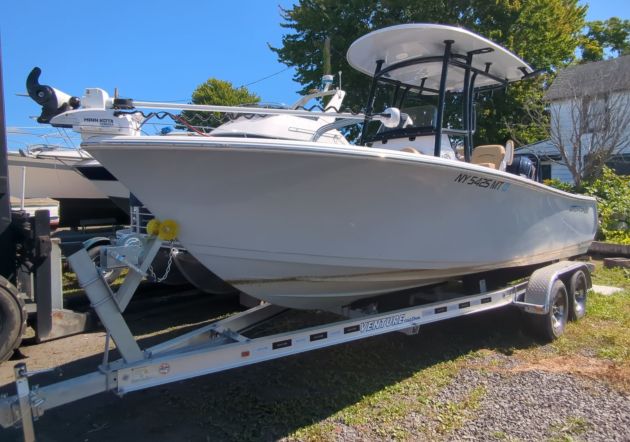 2023 Sportsman Open 212 Center Console
