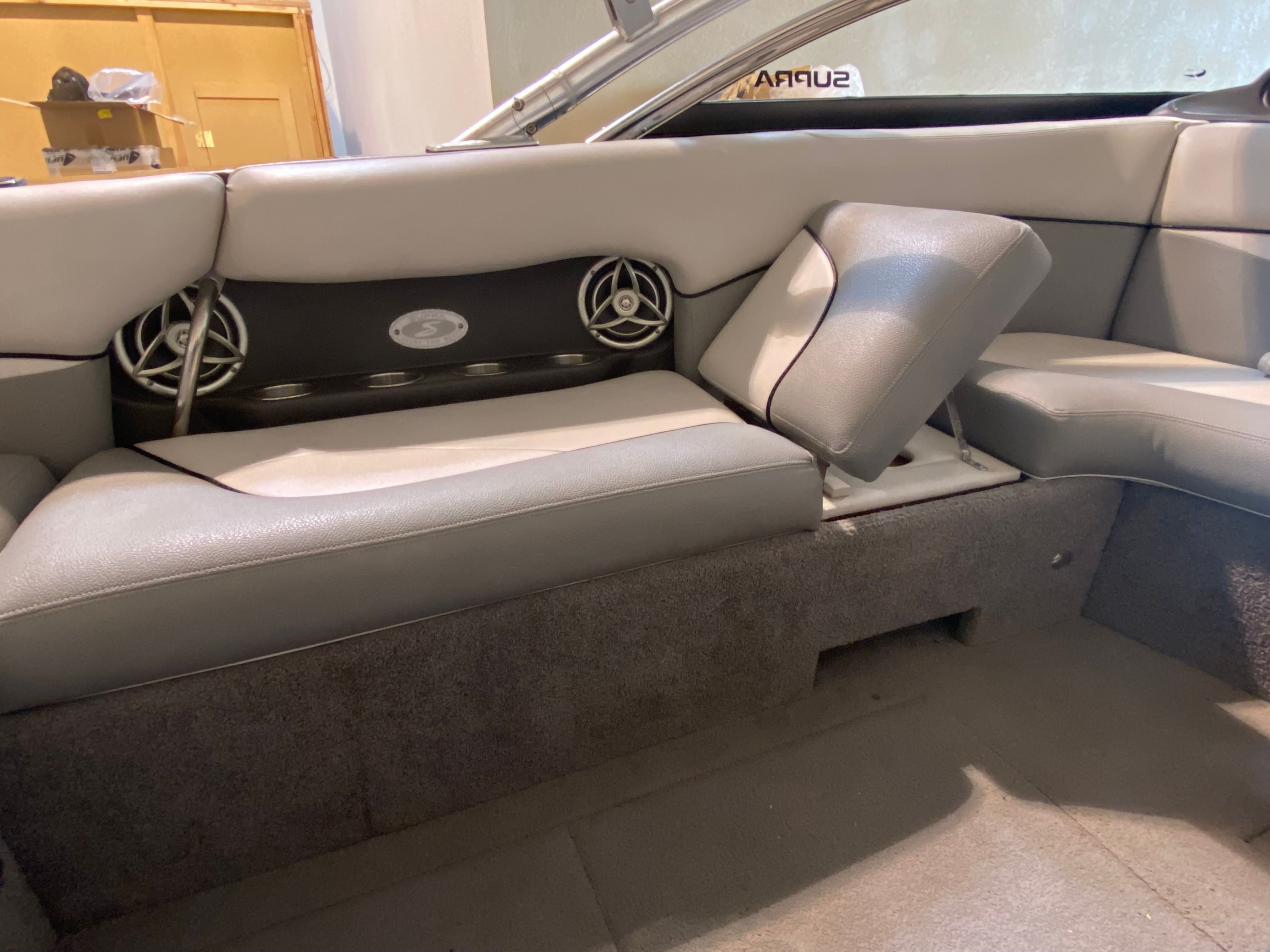 2008 Supra Launch 22 SSV - 57