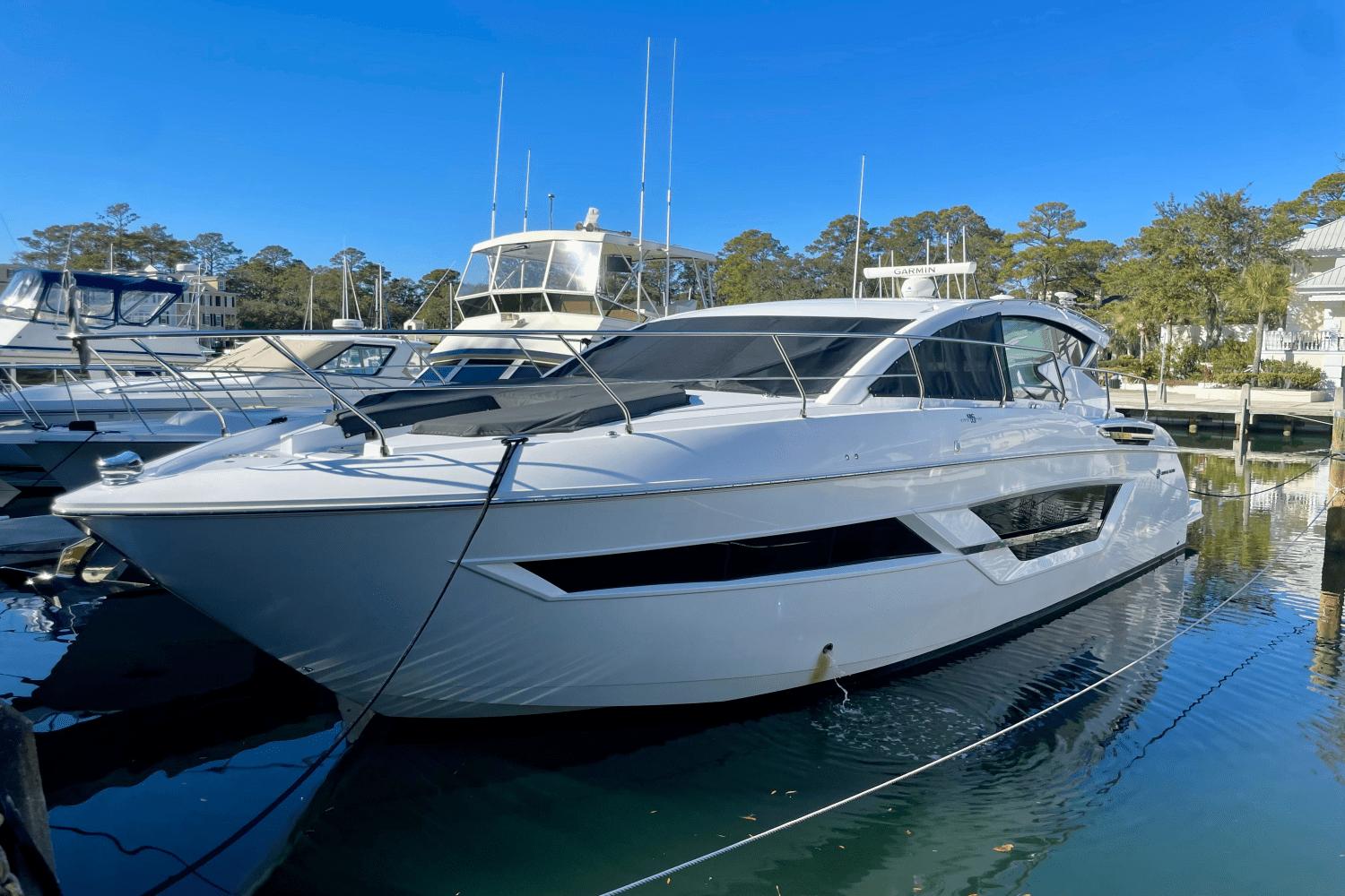 2023 Cruisers Yachts 46 Cantius