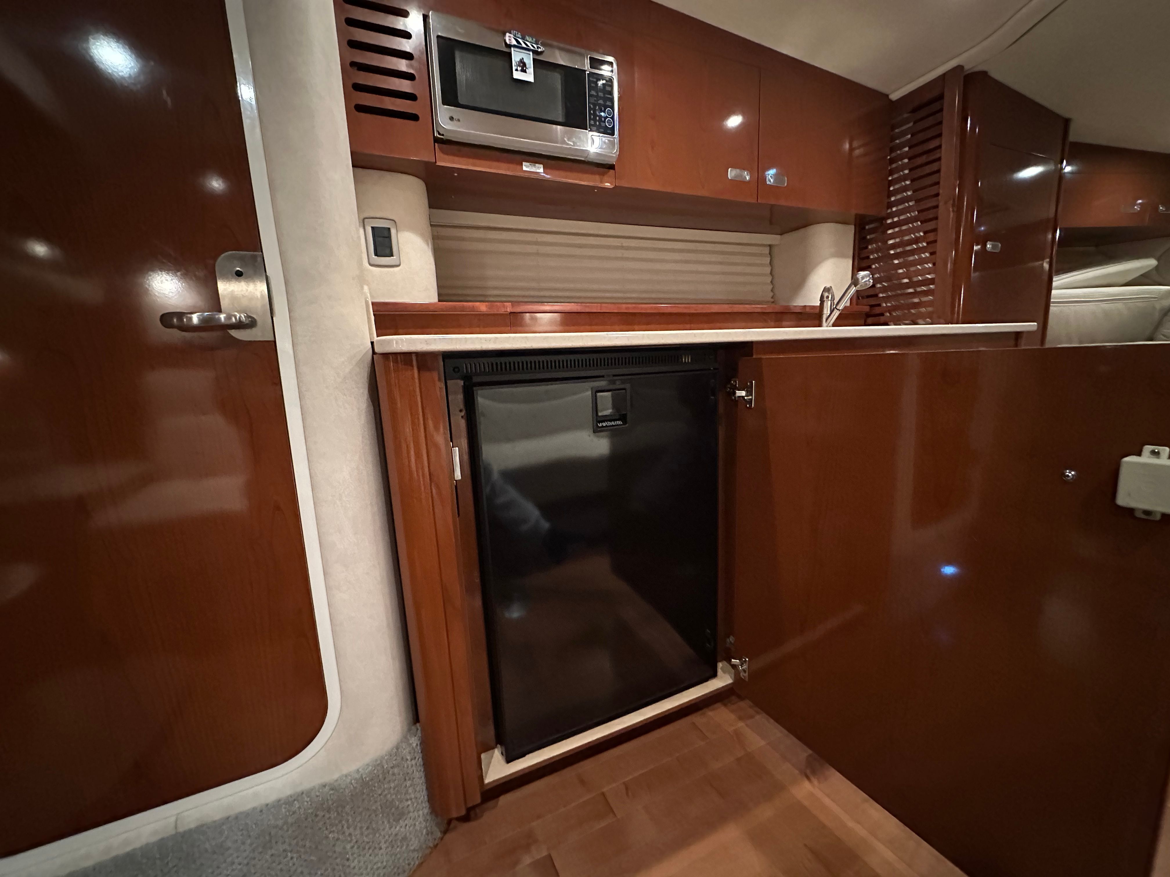 2010 Sea Ray Sundancer 370 - 32