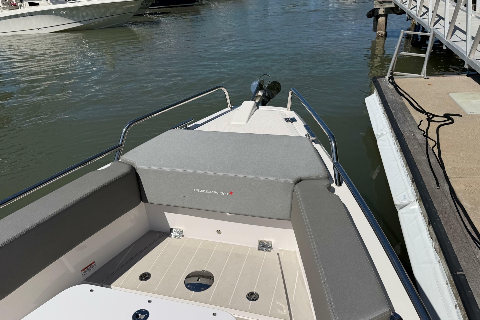 2018 Axopar 37 Cabin - Image 9