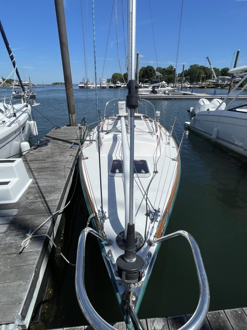 2006 Alerion Express 28 - Image 9
