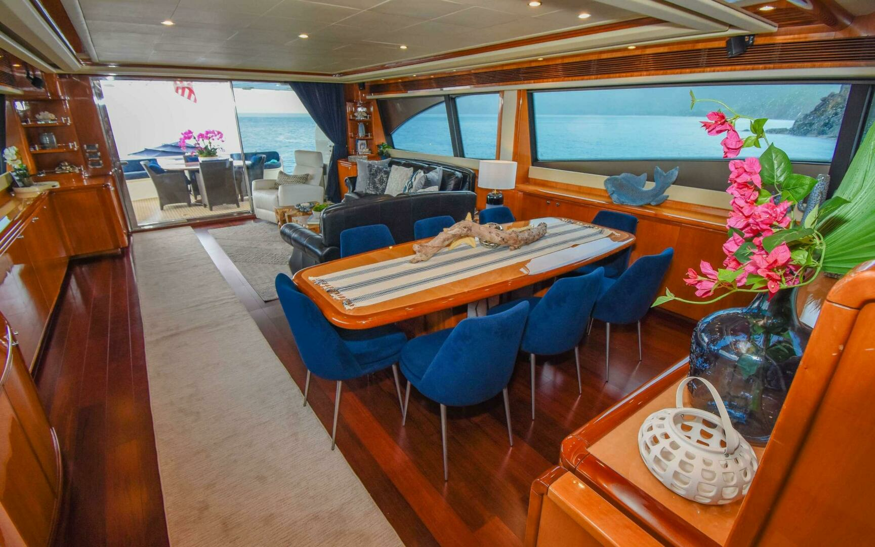 2006 Ferretti Yachts 881 - Image 9