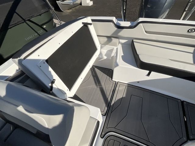 2023 Hurricane SunDeck Sport 205 OB - 21