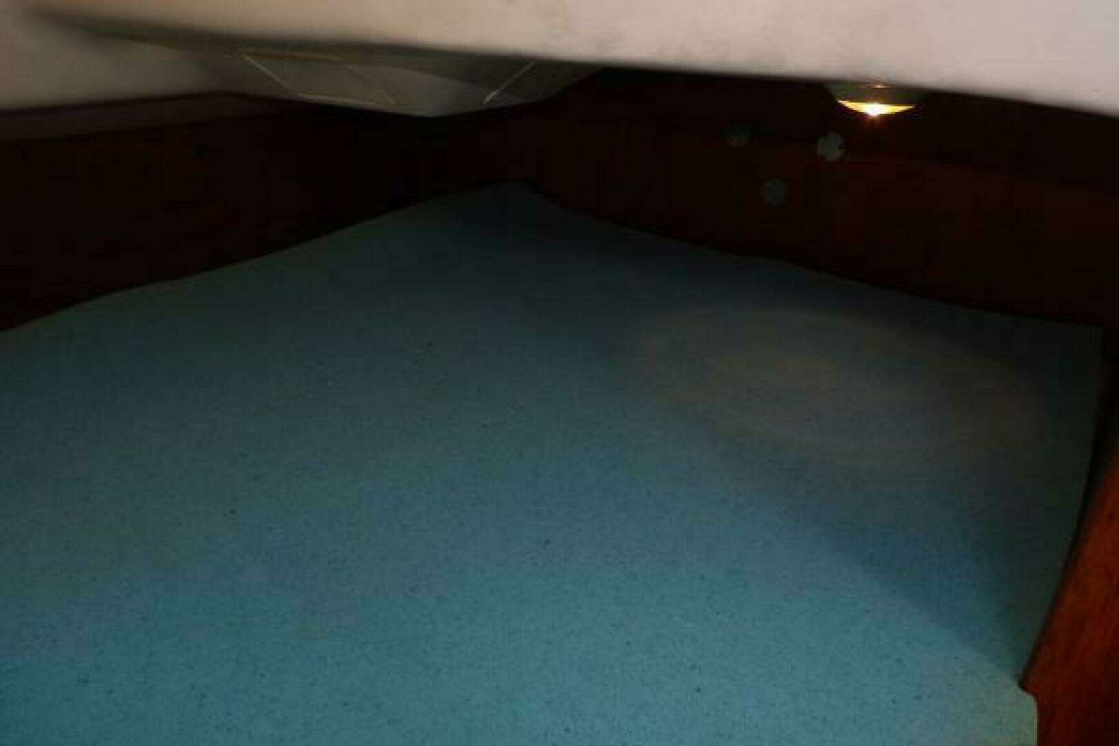 2002 Hunter 356 - Image 29