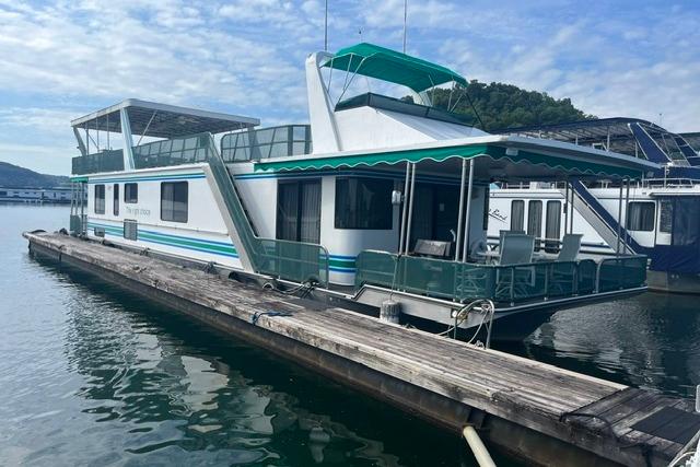 1992 Lakeview Houseboat