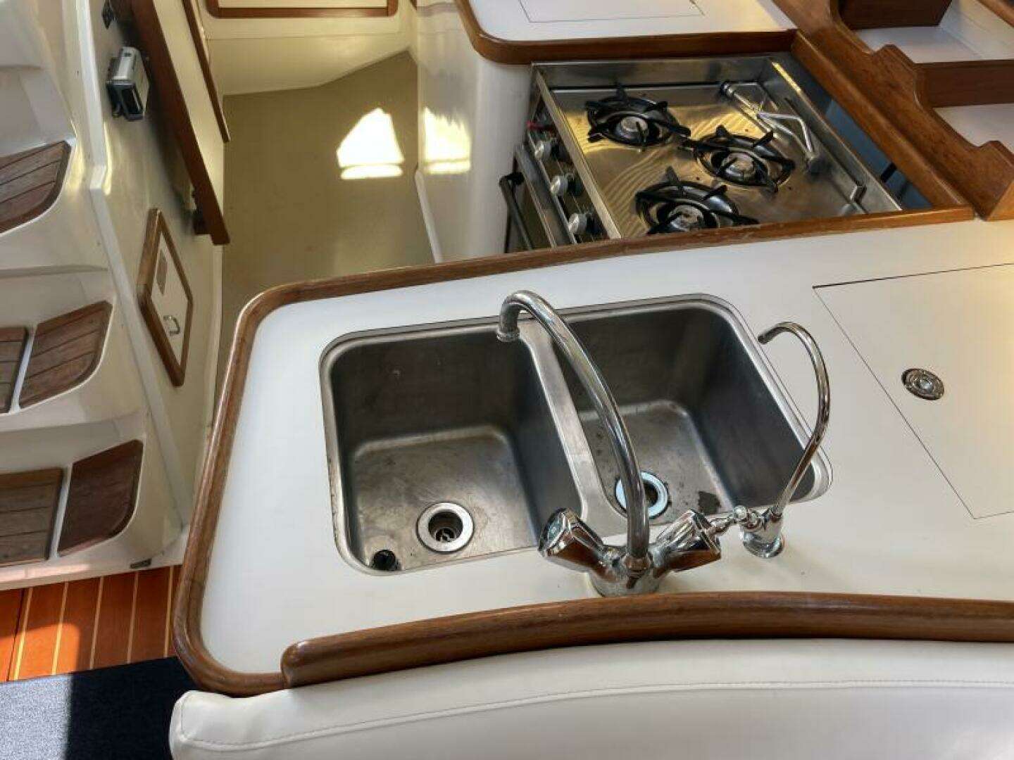 1991 Catalina 42 MKI - Image 12