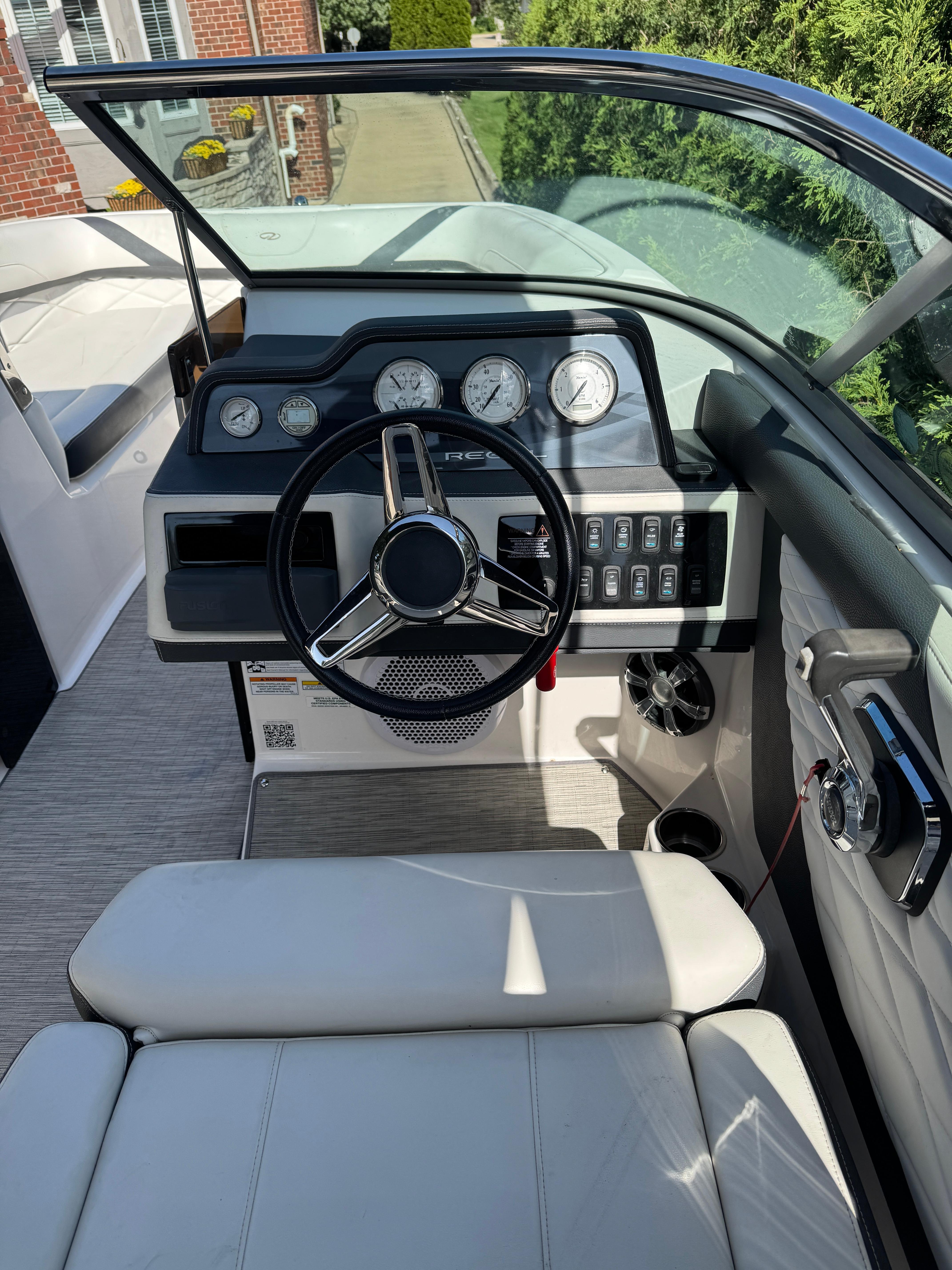 2018 Regal 26 FasDeck - 11