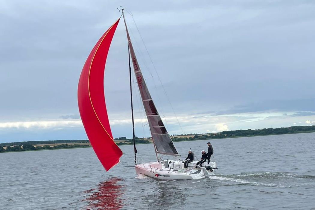 2016 FarEast 28R