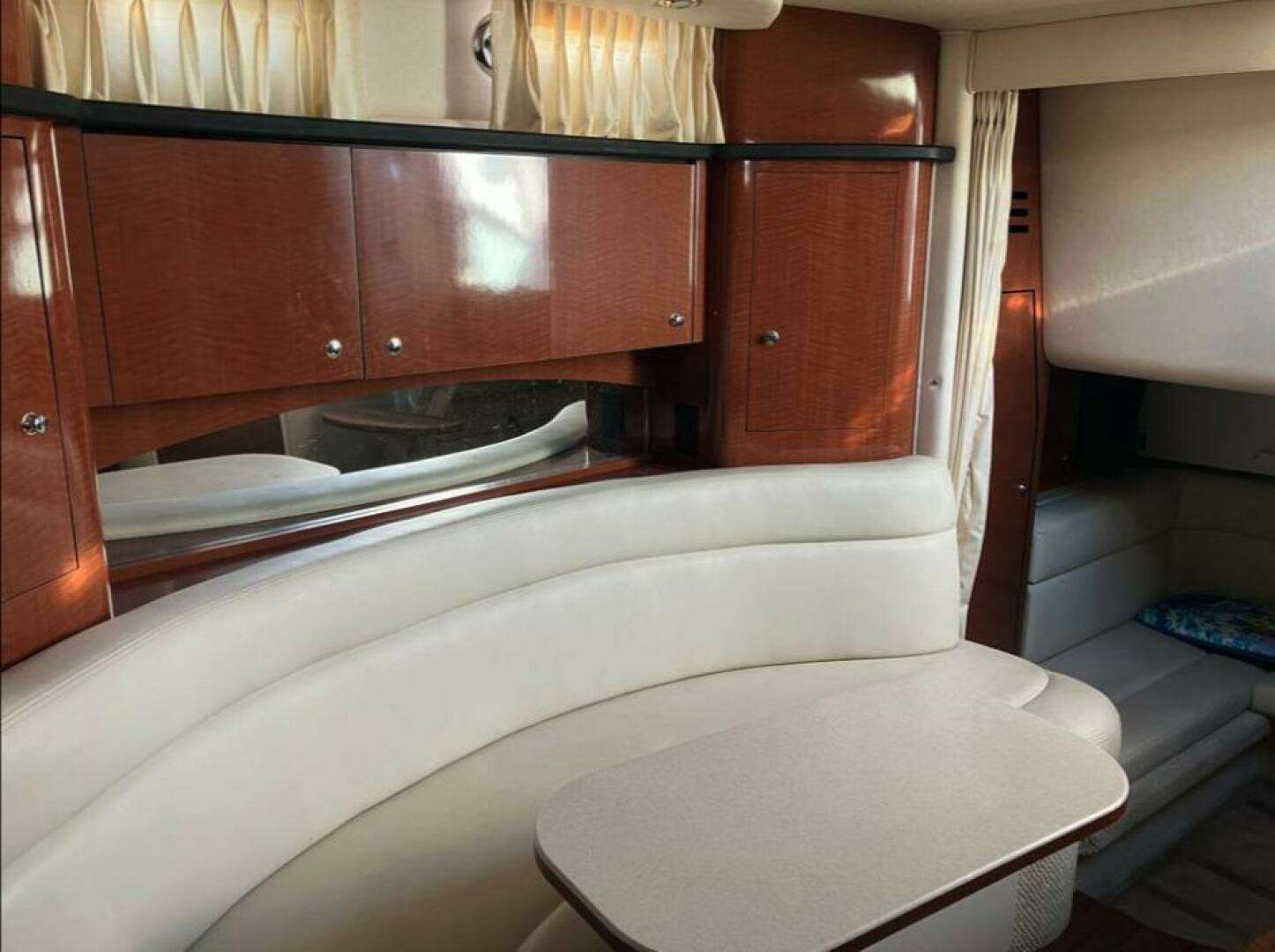 2002 Sea Ray 320 Sundancer - Image 42