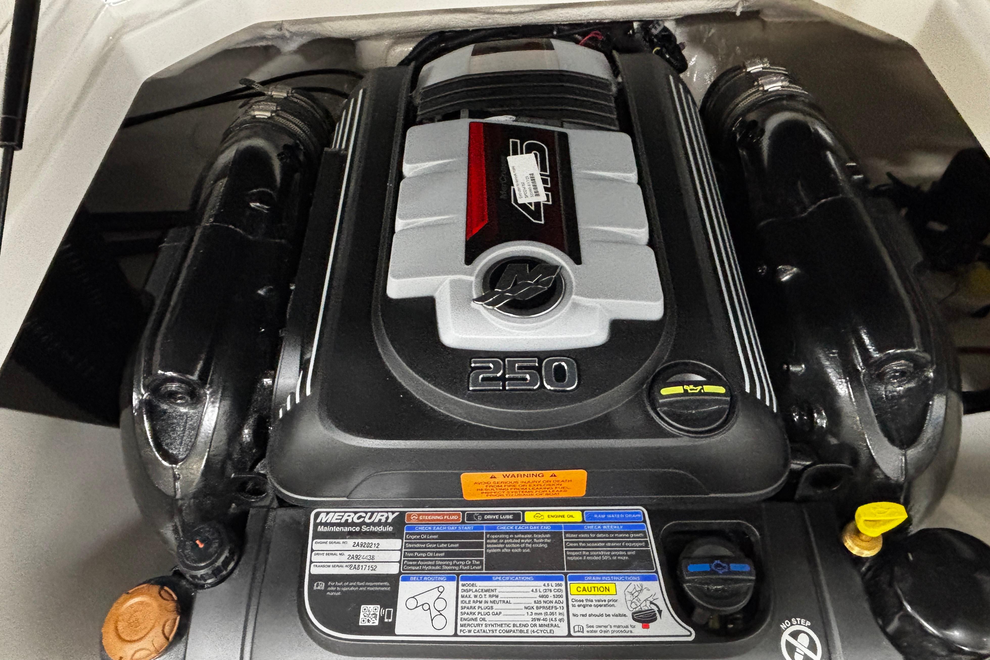 Engine of 2026 Chaparral 21 SSi boat, featuring Mercury 250 horsepower.