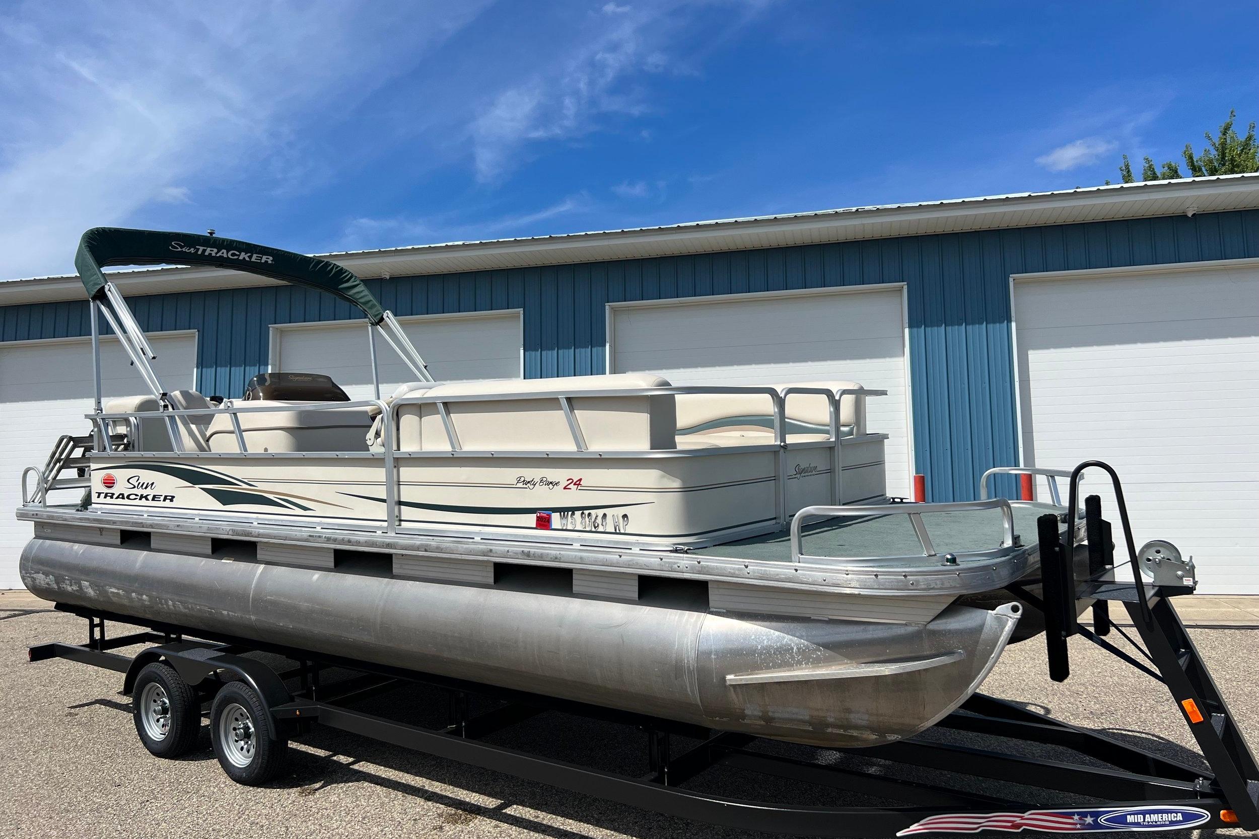 2006 Sun Tracker Party Barge 24