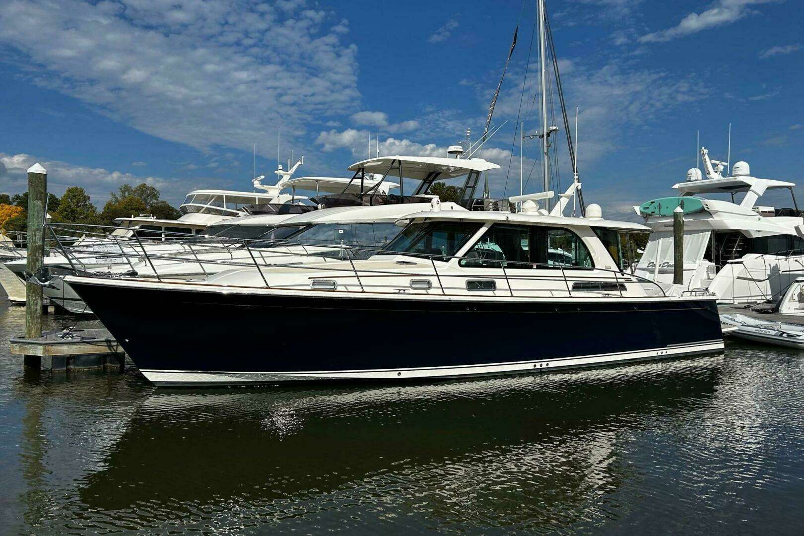 2022 Sabre 45 Salon Express - Image 5