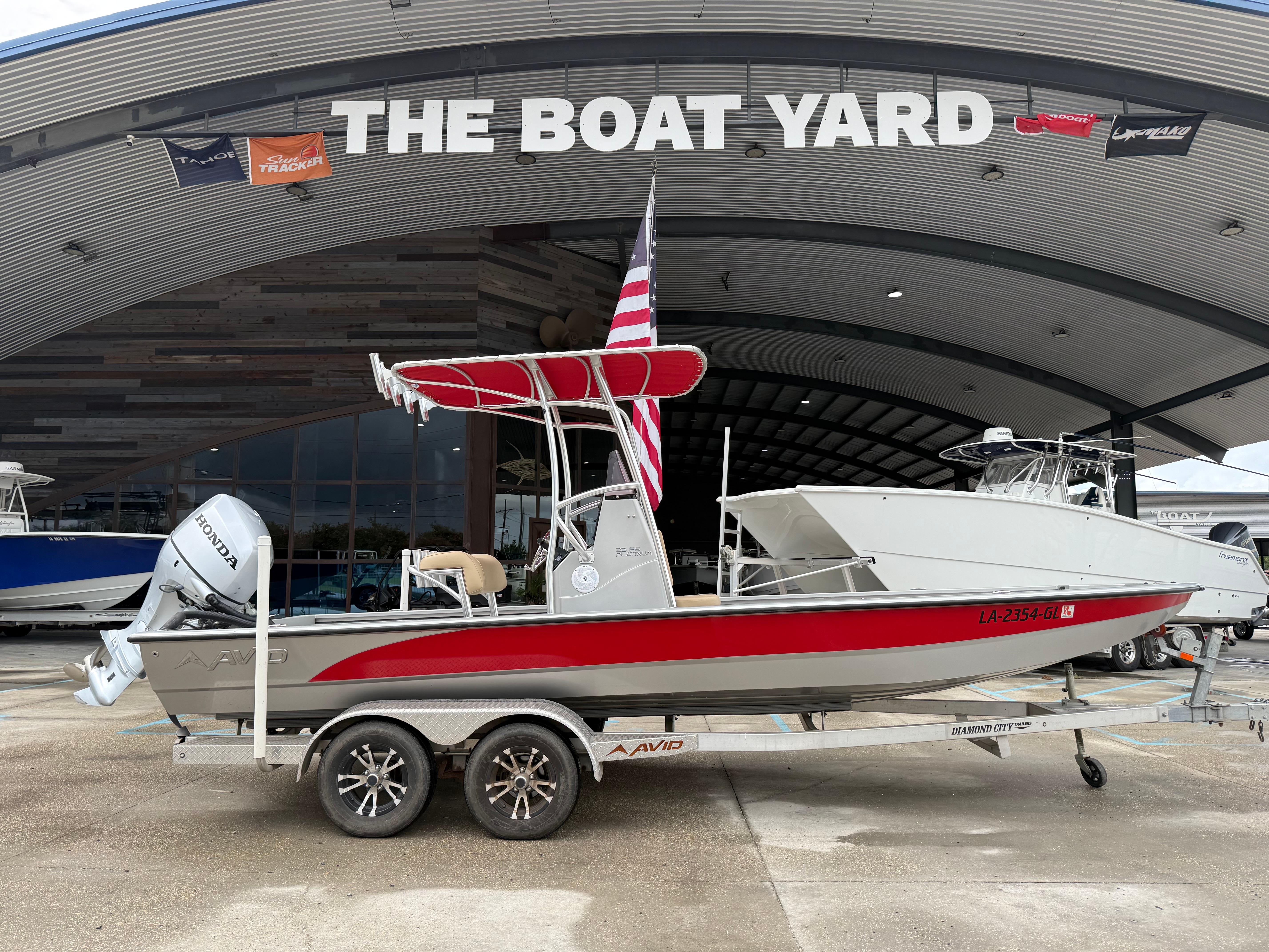 2020 Avid 23 FS Platinum boat on trailer at The Boat Yard.