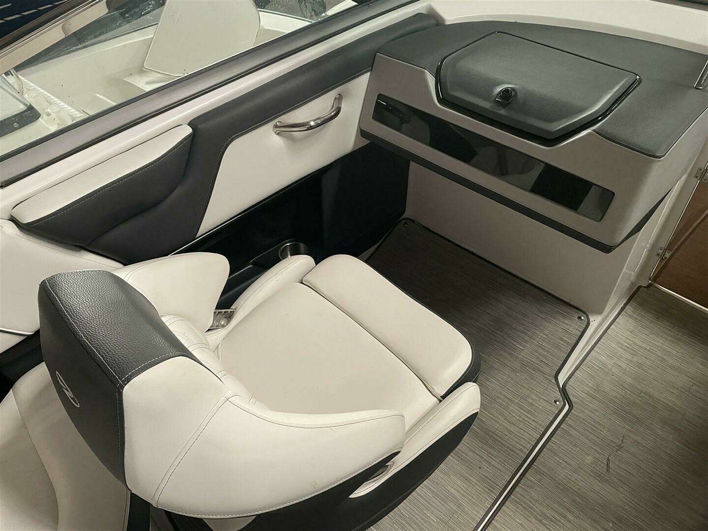 2019 Regal 2300 - Image 12