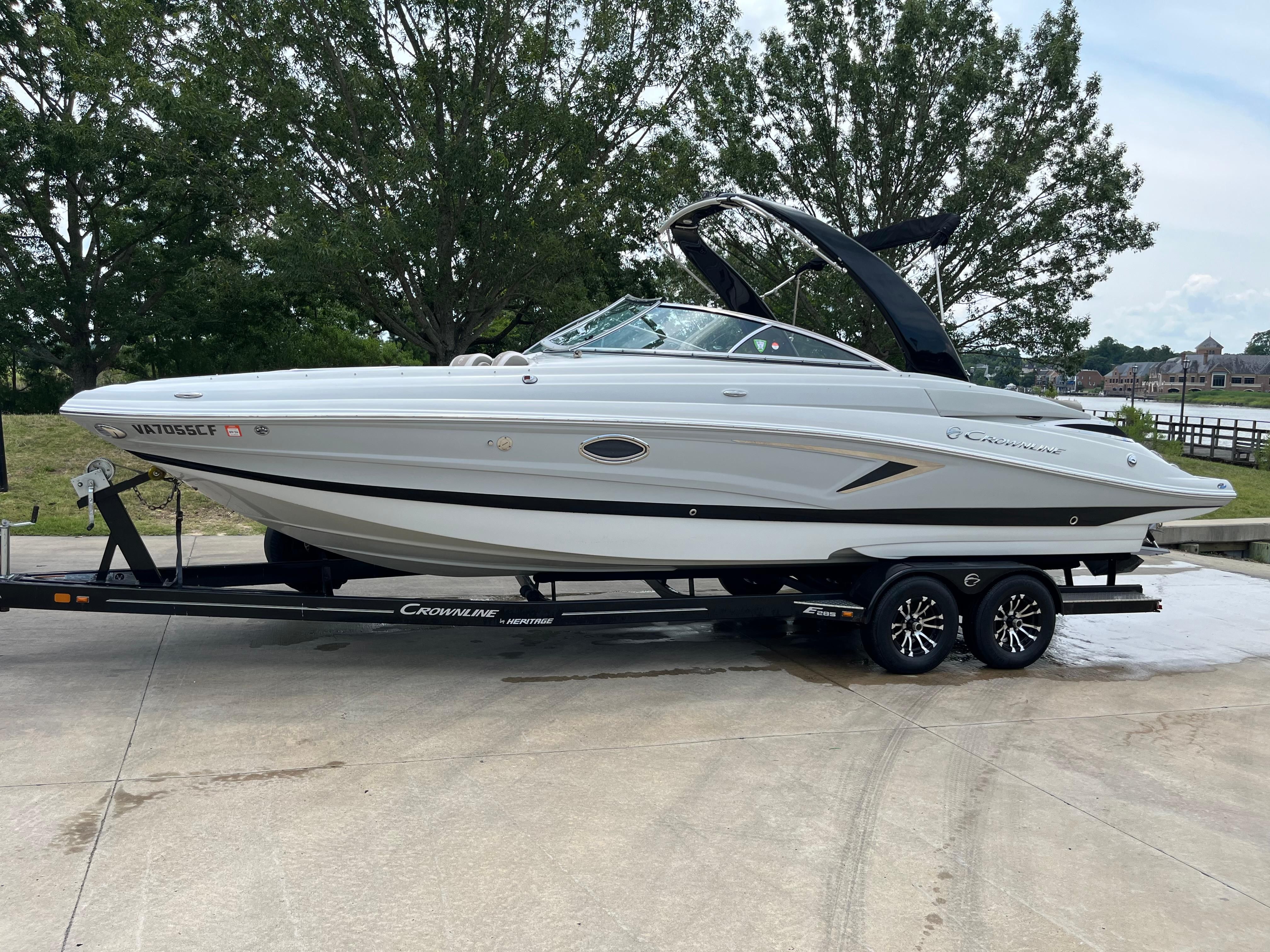 2019 Crownline E 285