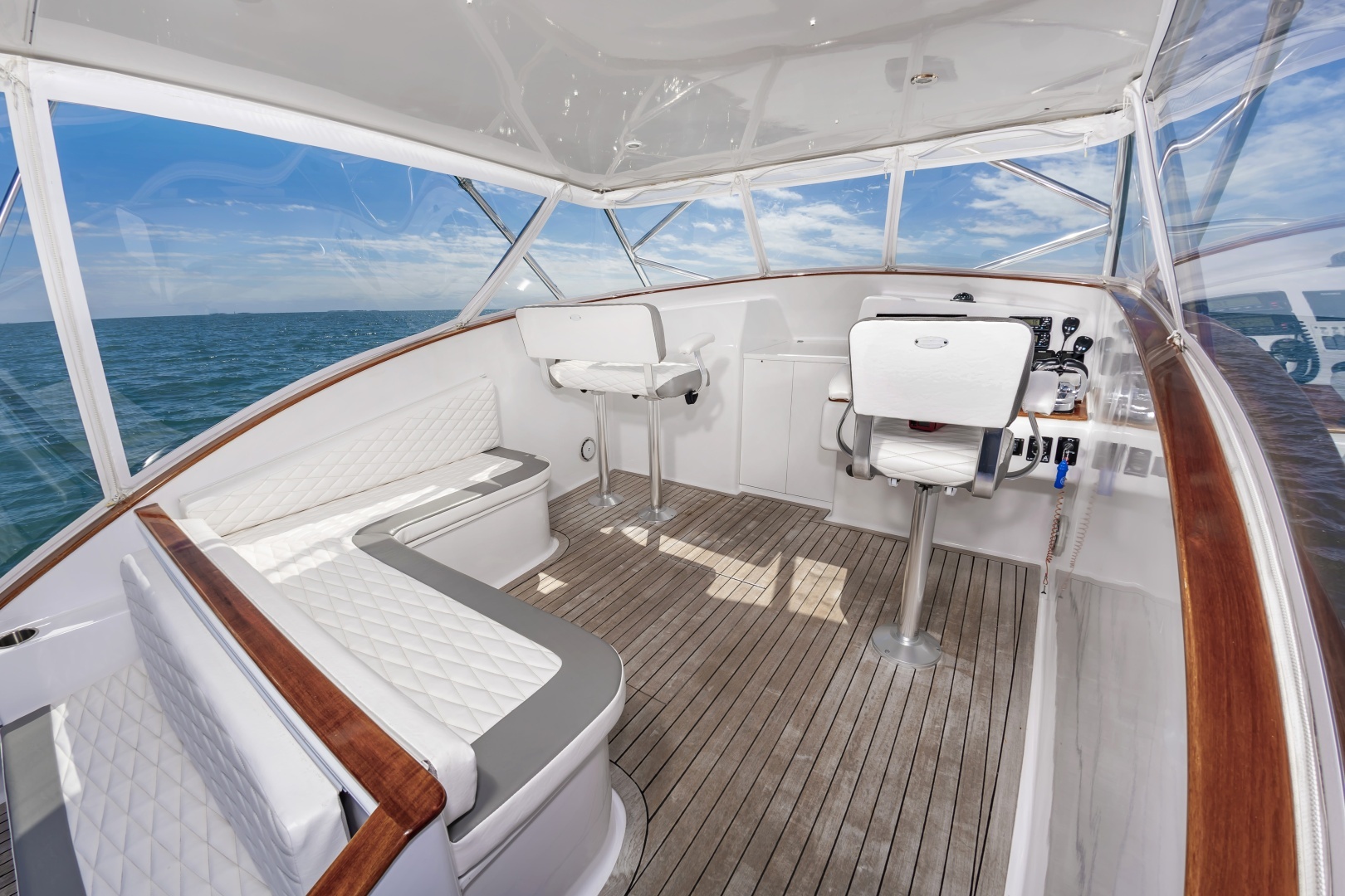 2009 Custom Carolina 36 Express - Image 15
