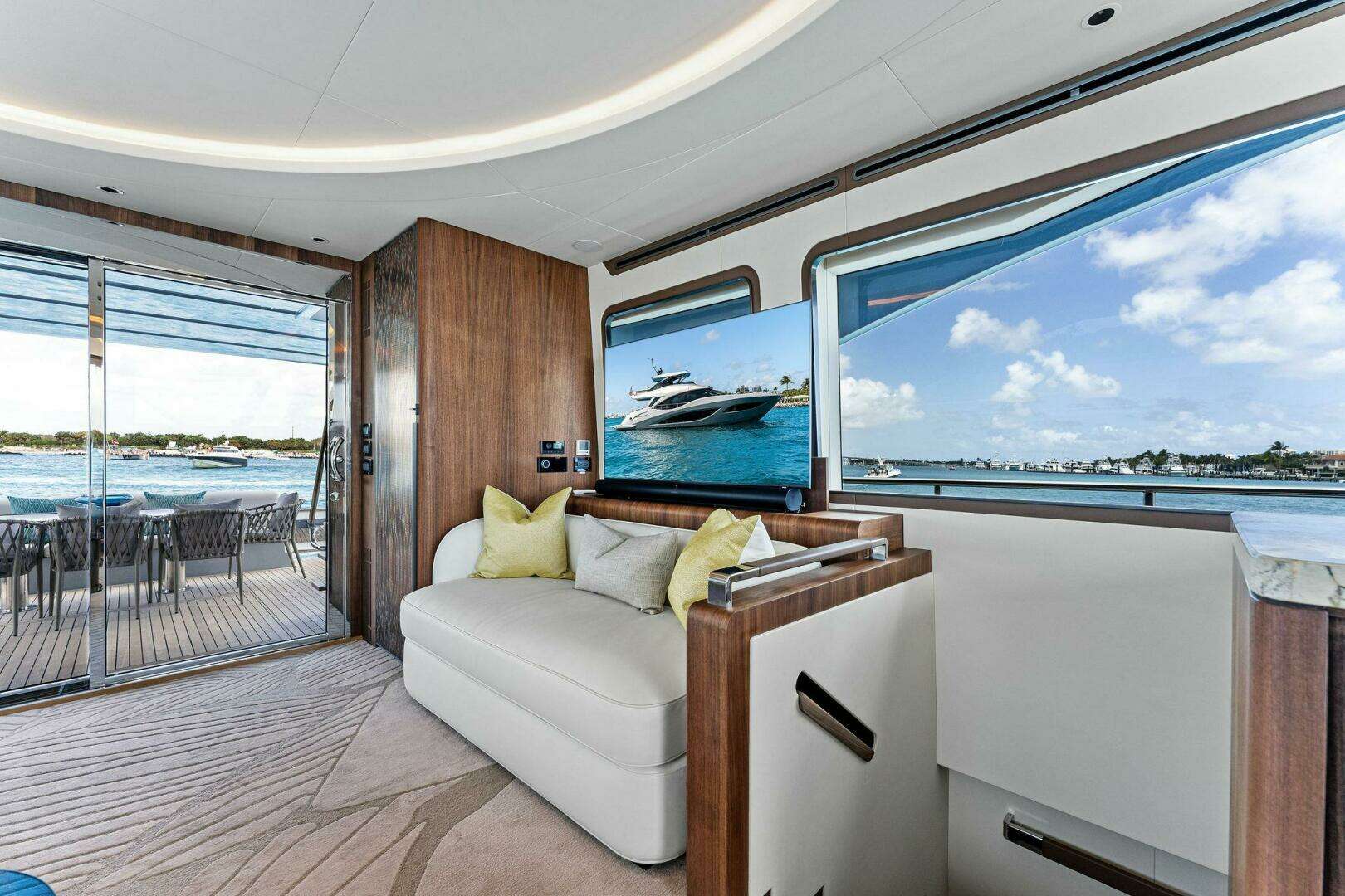 2024 Aquitalia Yachts Flybridge - Image 11