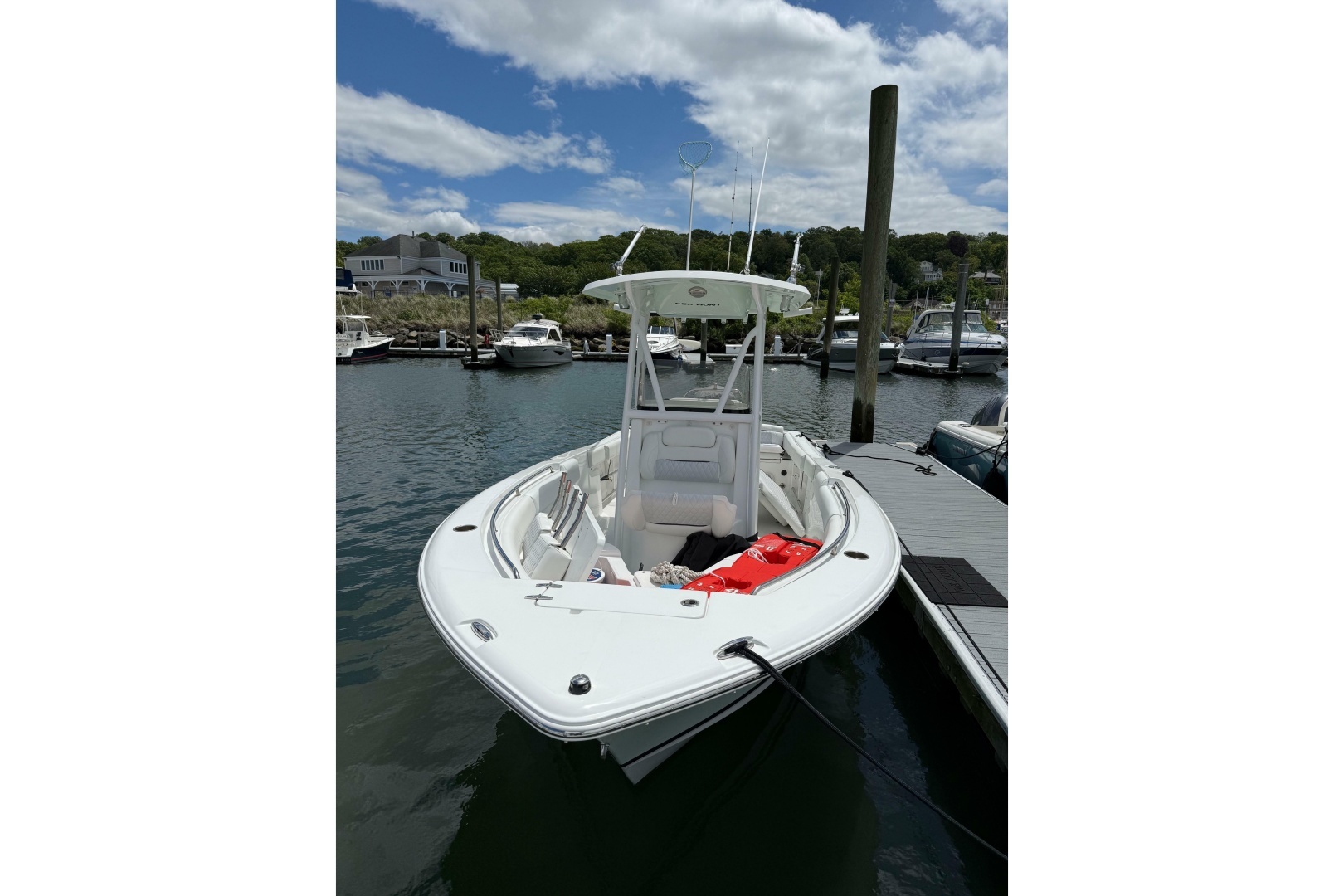2016 Sea Hunt Ultra 234 - Image 3