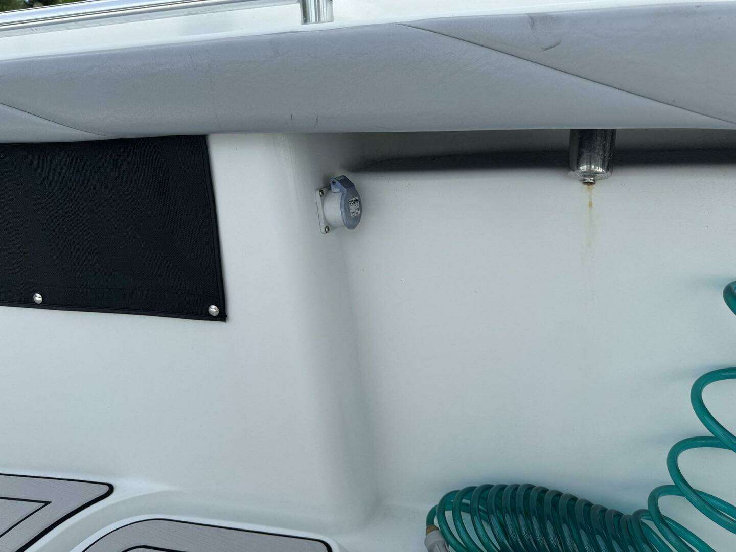 2021 Yellowfin 26 Hybrid - Image 22