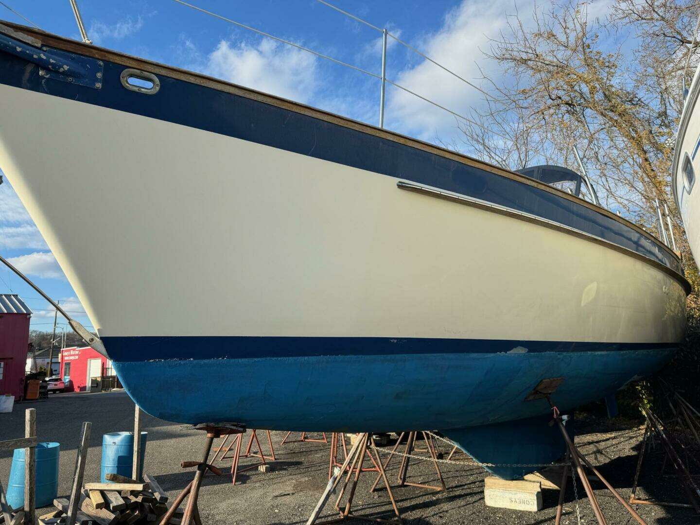 1987 Irwin 38 - Image 2