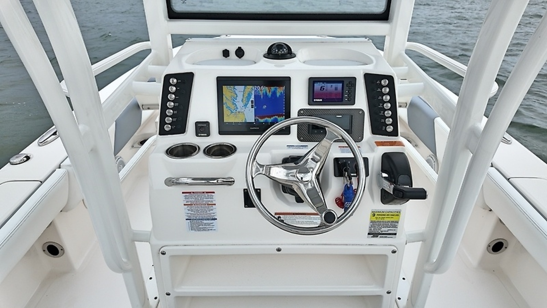 2021 Robalo 246 Cayman SD - Image 10
