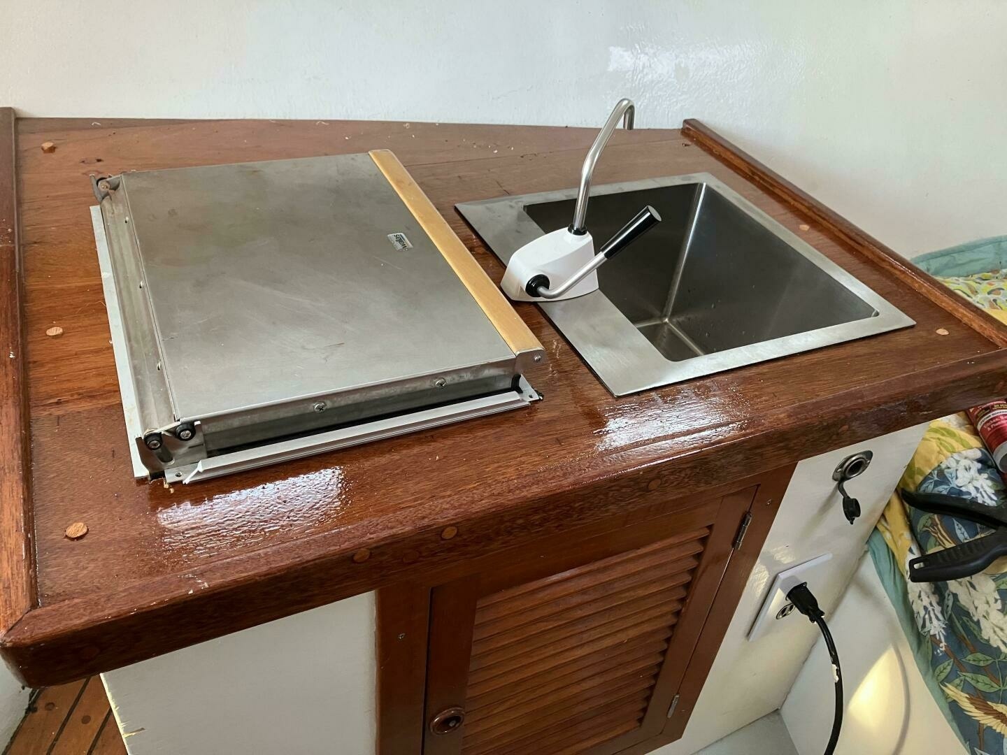 2000 Seaworthy Downeast 28 - Image 19