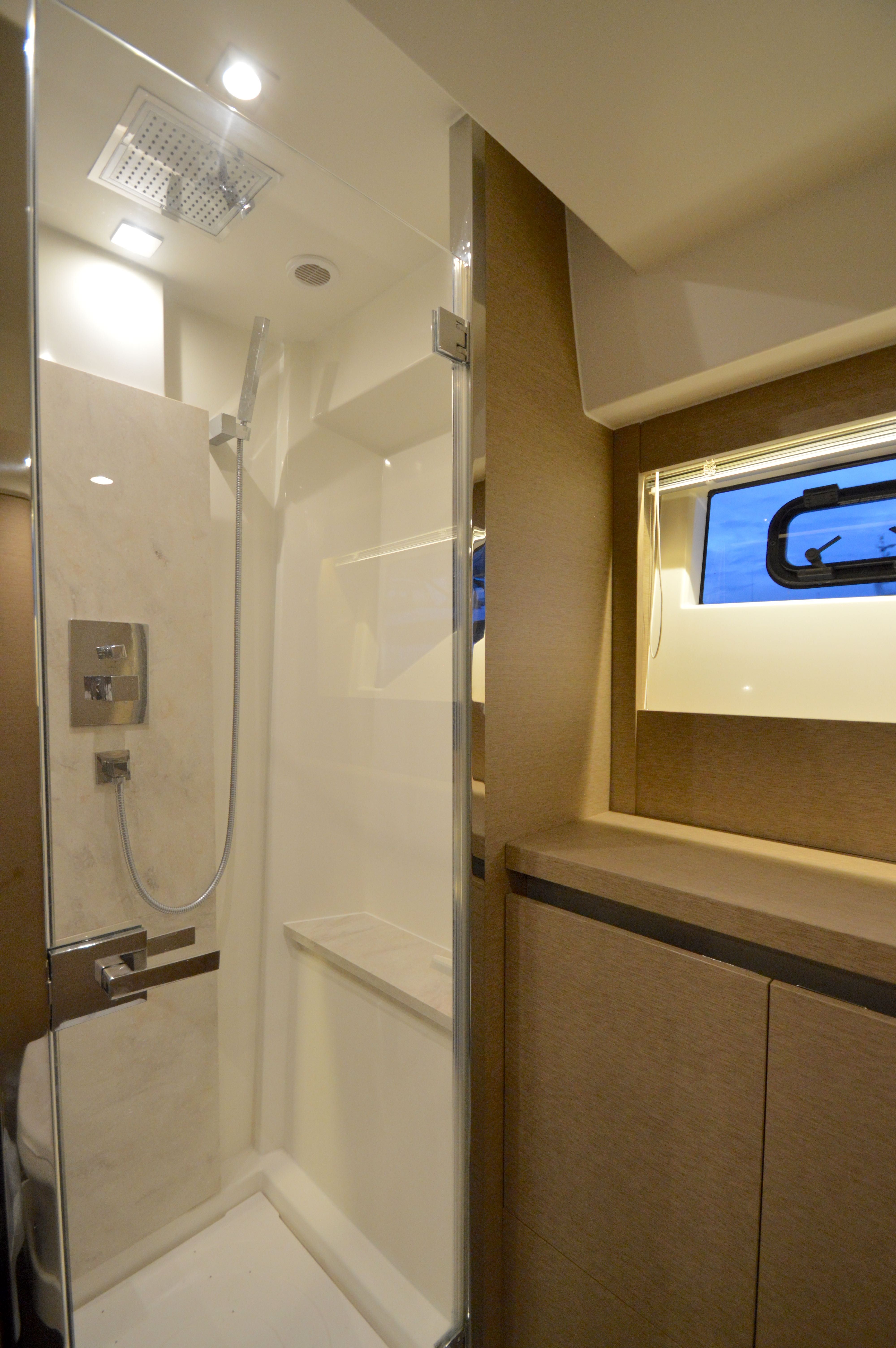2017 Prestige 630 - 79