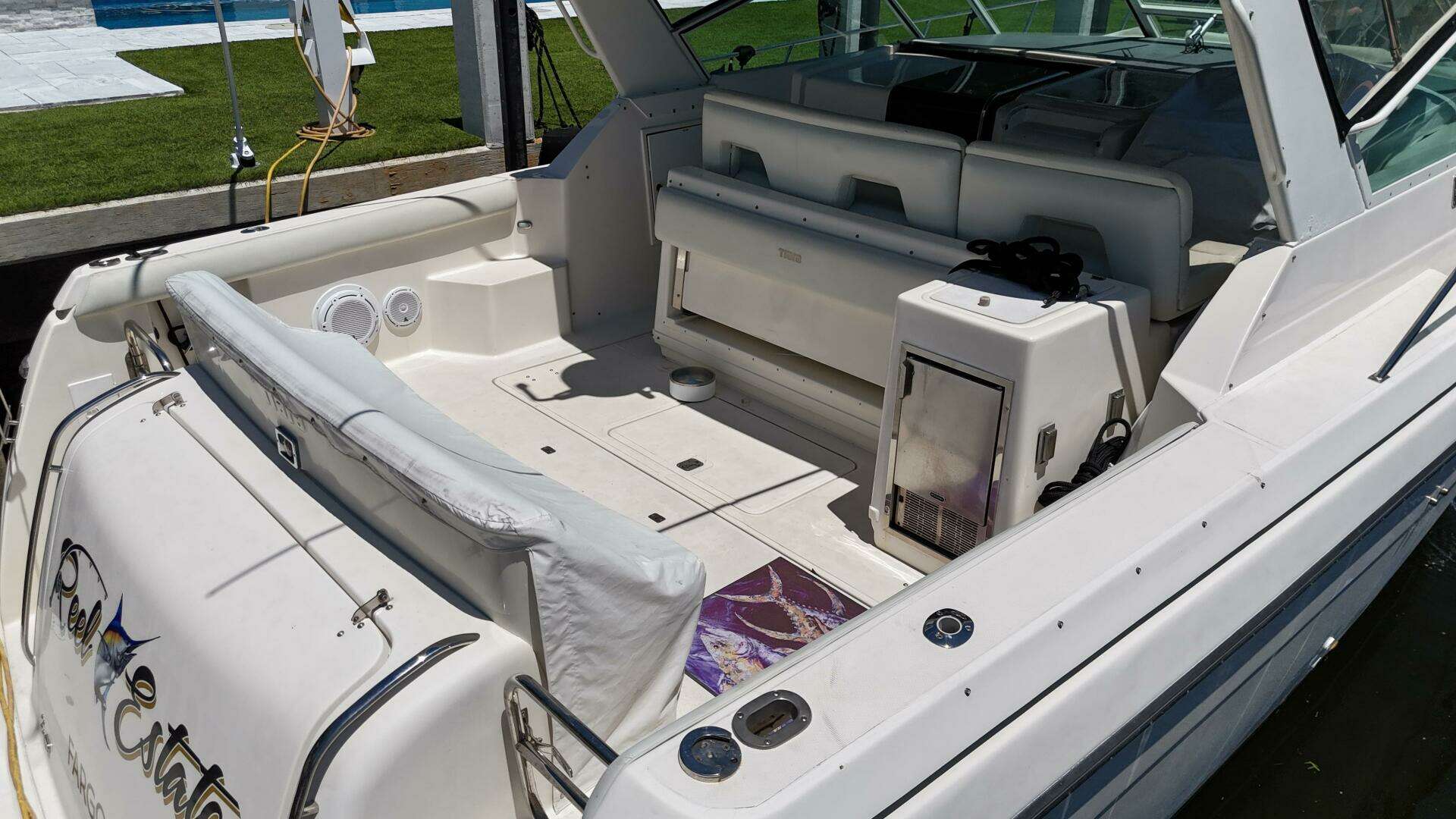 1998 Tiara Yachts 3500 Express - Image 16