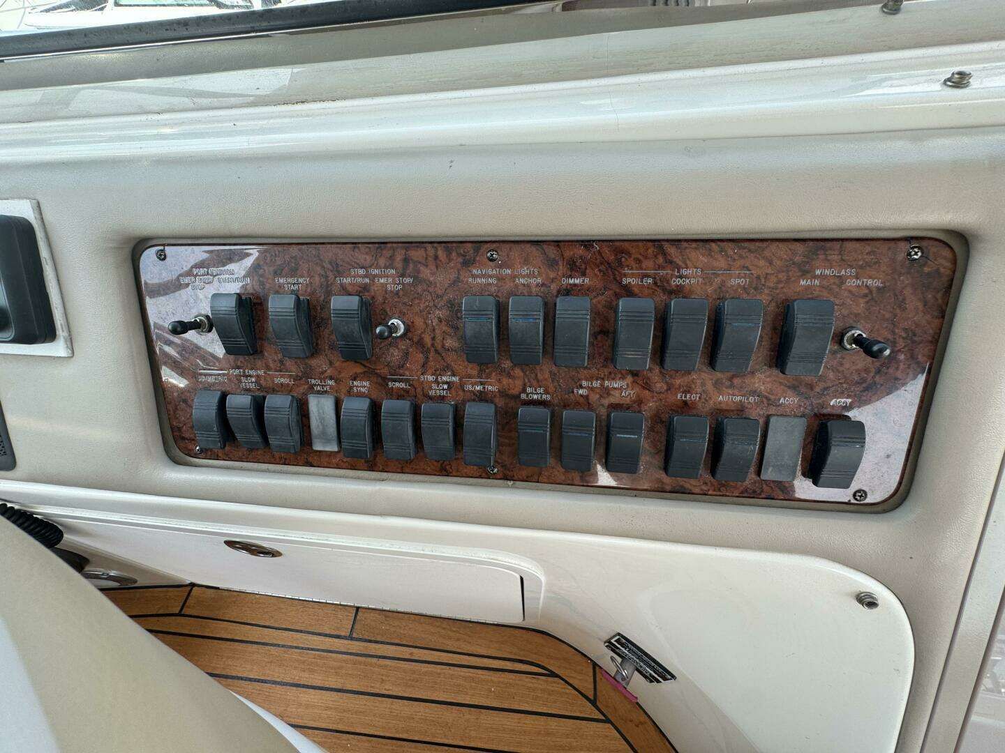 2001 Sea Ray 540 Sundancer - Image 18