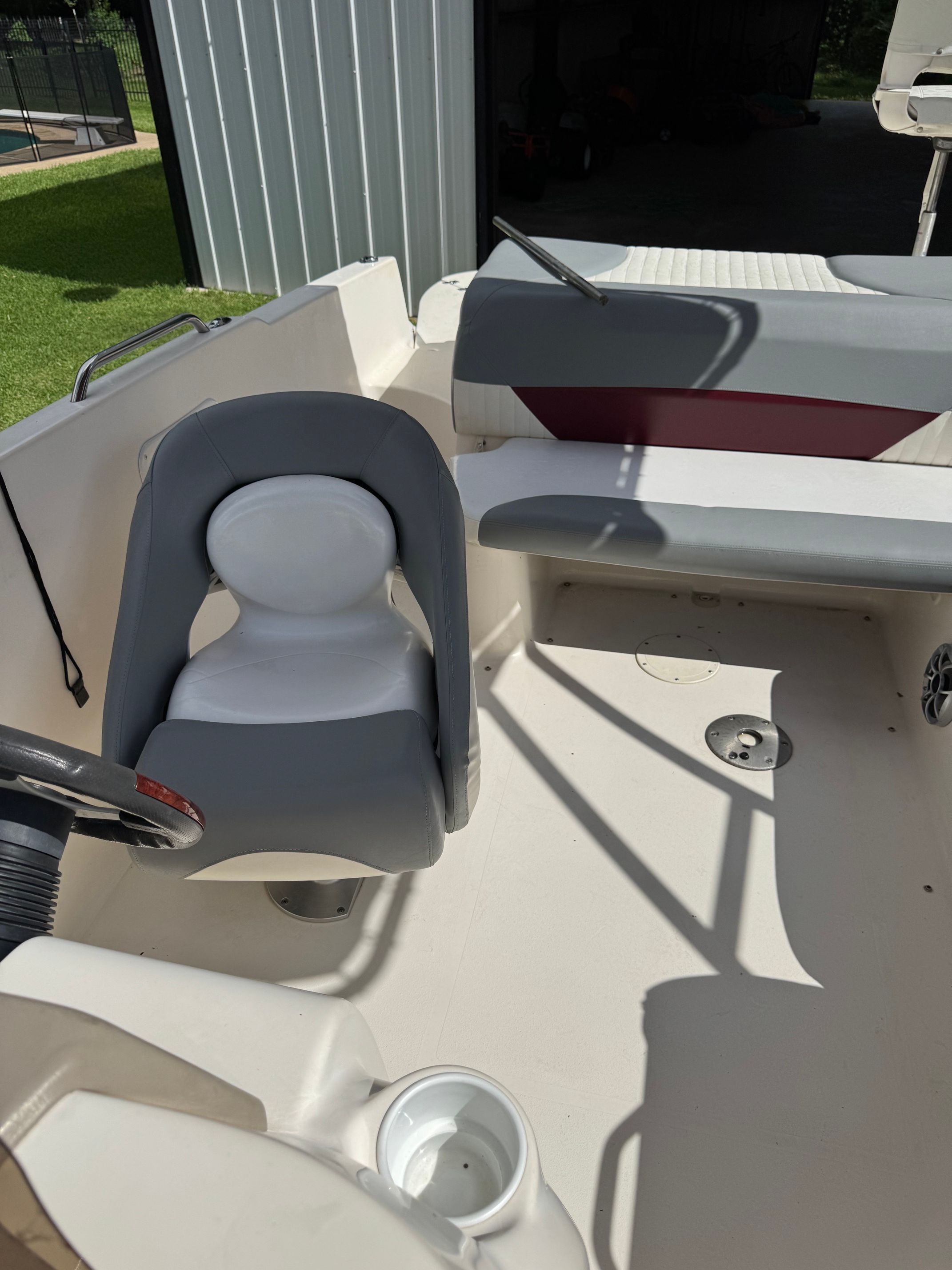 2006 Glastron DS 215 - 16